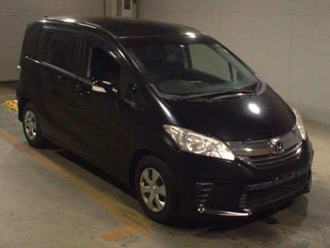 2014 Honda Freed GB3[2]