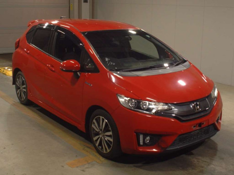 2015 Honda Fit Hybrid GP5[2]