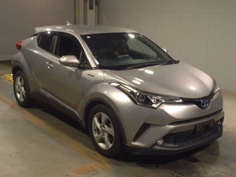 2017 Toyota C-HR ZYX10[2]