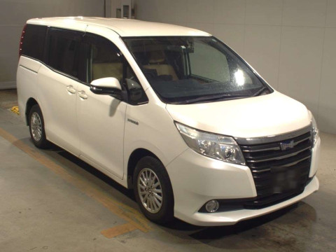 2014 Toyota Noah ZWR80G[2]