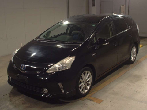 2013 Toyota Prius alpha ZVW41W[0]