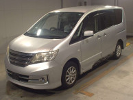 2011 Nissan Serena