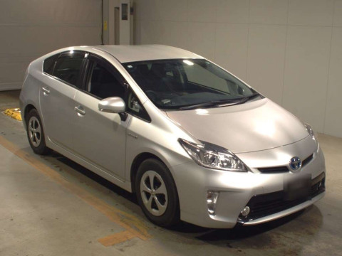 2014 Toyota Prius ZVW30[2]