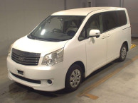 2013 Toyota Noah