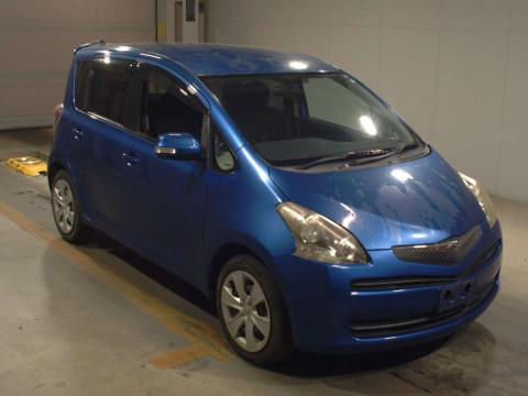 2010 Toyota Ractis NCP100[2]