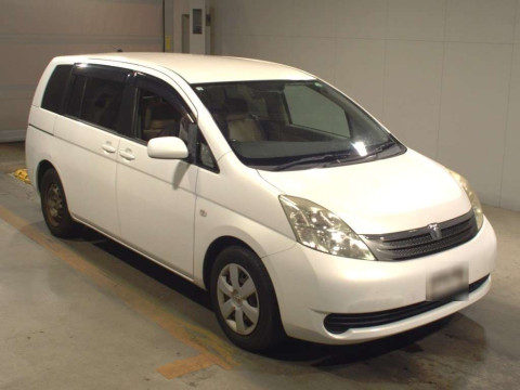 2006 Toyota Isis ZNM10G[2]