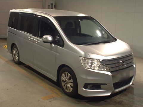 2010 Honda Step WGN Spada RK5[2]