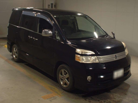 2007 Toyota Voxy AZR60G[2]