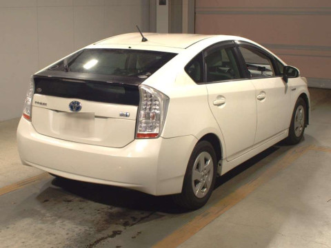 2010 Toyota Prius ZVW30[1]