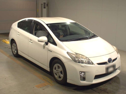 2010 Toyota Prius ZVW30[2]