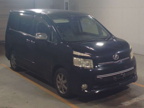 2009 Toyota Voxy ZRR70W[2]