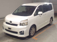 2010 Toyota Voxy