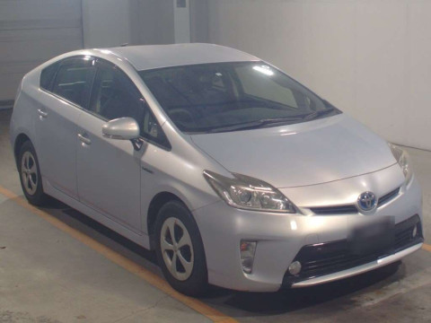 2014 Toyota Prius ZVW30[2]