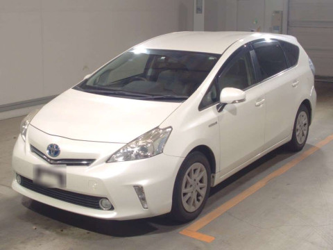 2011 Toyota Prius alpha ZVW41W[0]