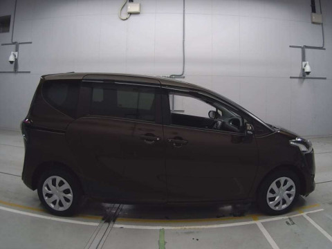 2018 Toyota Sienta NSP172G[2]