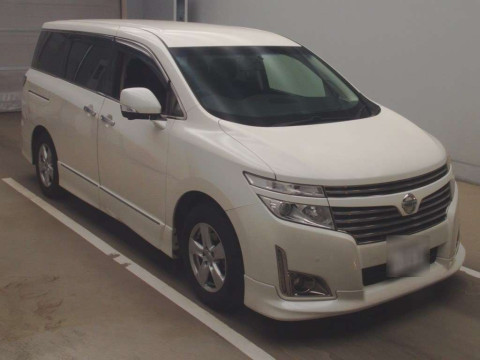 2013 Nissan Elgrand TE52[2]