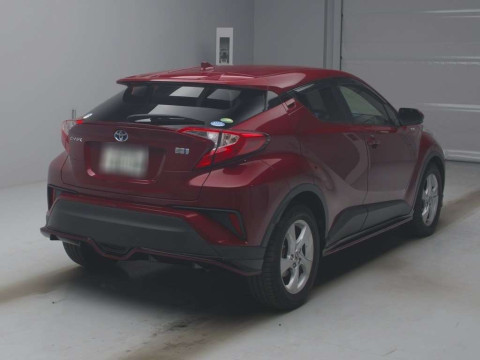 2017 Toyota C-HR ZYX10[1]