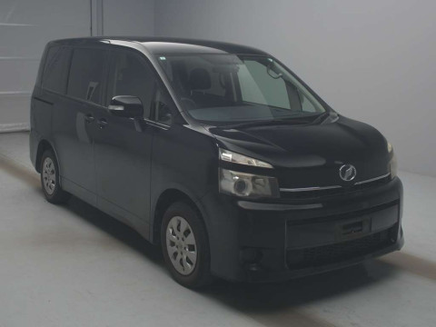 2011 Toyota Voxy ZRR70G[2]