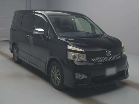 2011 Toyota Voxy ZRR70W[2]