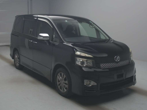 2011 Toyota Voxy ZRR70W[2]