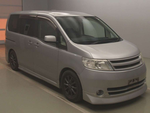 2006 Nissan Serena C25[2]