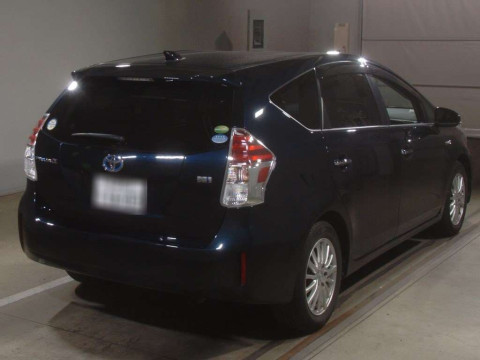 2019 Toyota Prius alpha ZVW41W[1]