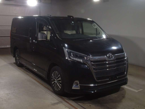 2020 Toyota GRANACE GDH303W[2]