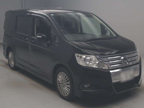 2010 Honda Step WGN RK1[2]