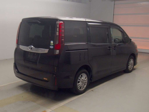 2014 Toyota Noah ZRR80G[1]