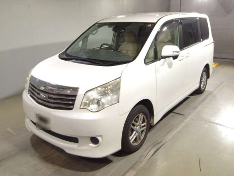 2010 Toyota Noah ZRR70G[0]