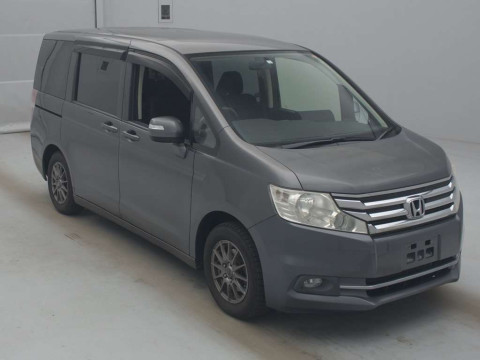 2012 Honda Step WGN RK1[2]