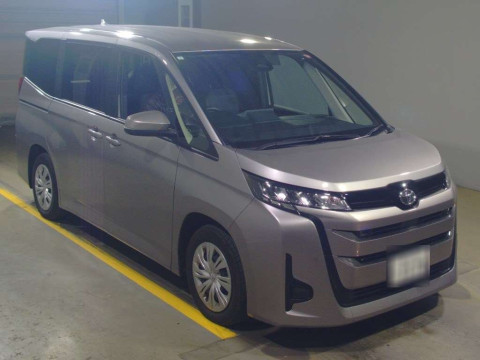 2023 Toyota Noah MZRA90W[2]