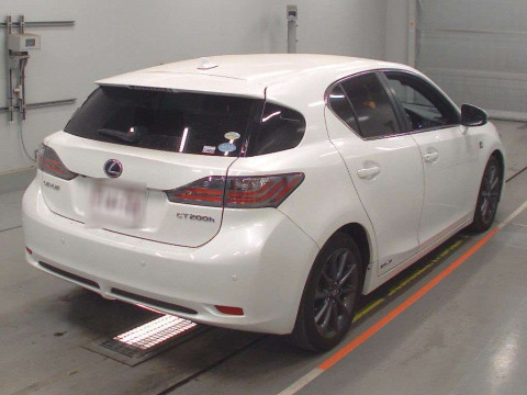 2011 Lexus CT ZWA10[1]