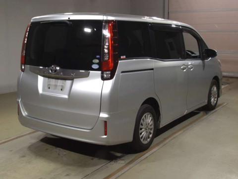 2014 Toyota Noah ZRR80G[1]