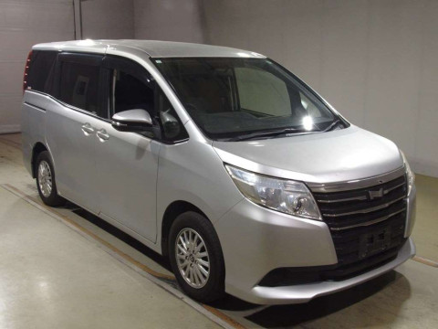 2014 Toyota Noah ZRR80G[2]