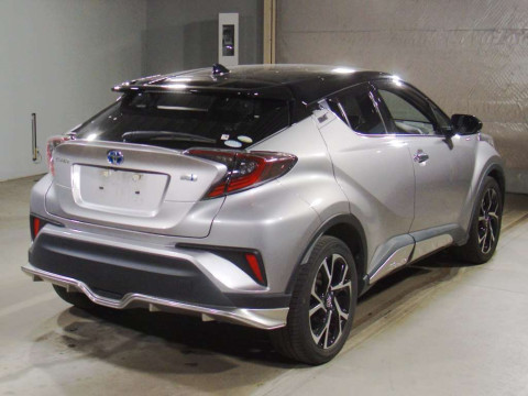 2018 Toyota C-HR ZYX10[1]