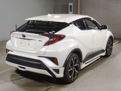 2018 Toyota C-HR ZYX10[1]