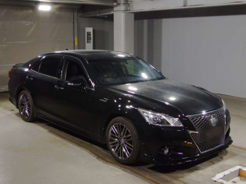 2013 Toyota Crown Hybrid AWS210[2]