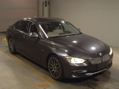 2014 BMW 3 Series 3A20[2]