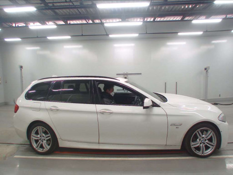 2013 BMW 5 Series MU44[2]