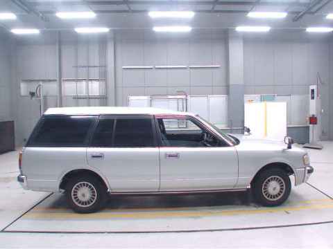 1996 Toyota Crown Van GS136V[2]