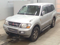 2000 Mitsubishi Pajero