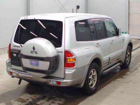 2000 Mitsubishi Pajero V75W[1]