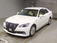 2013 Toyota Crown Hybrid