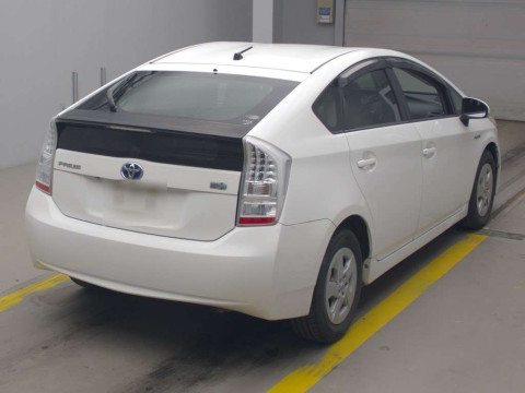 2010 Toyota Prius ZVW30[1]