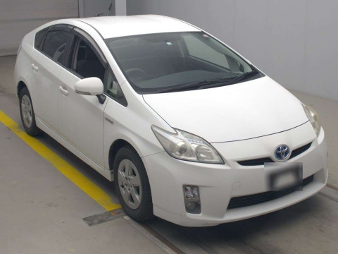 2010 Toyota Prius ZVW30[2]