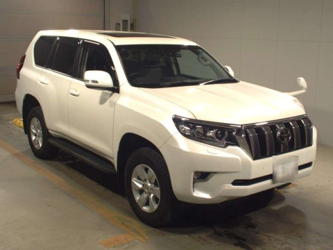 2021 Toyota Land Cruiser Prado TRJ150W[2]