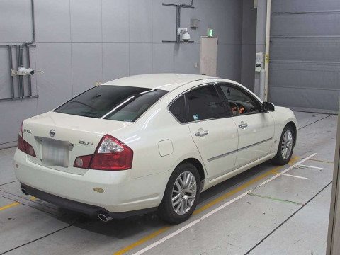 2004 Nissan Fuga Y50[1]