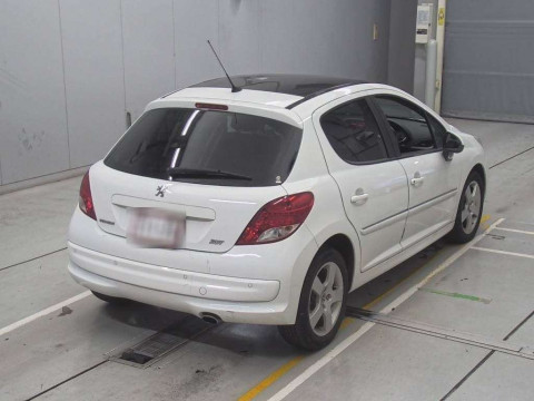 2010 Peugeot 207 A75F01[1]