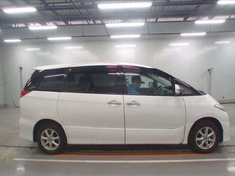 2010 Toyota Estima ACR55W[2]